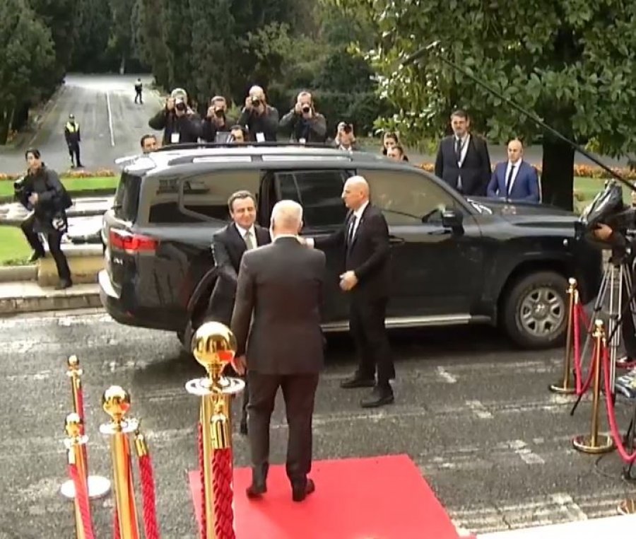 Rama pyetet për raportet me Kurtin: E keni bërë si telenovelë, a e do a se do?