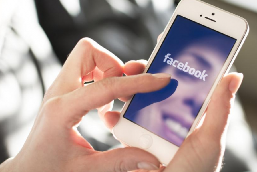 Dhjetë gjëra që nuk duhet t’i bëni në Facebook