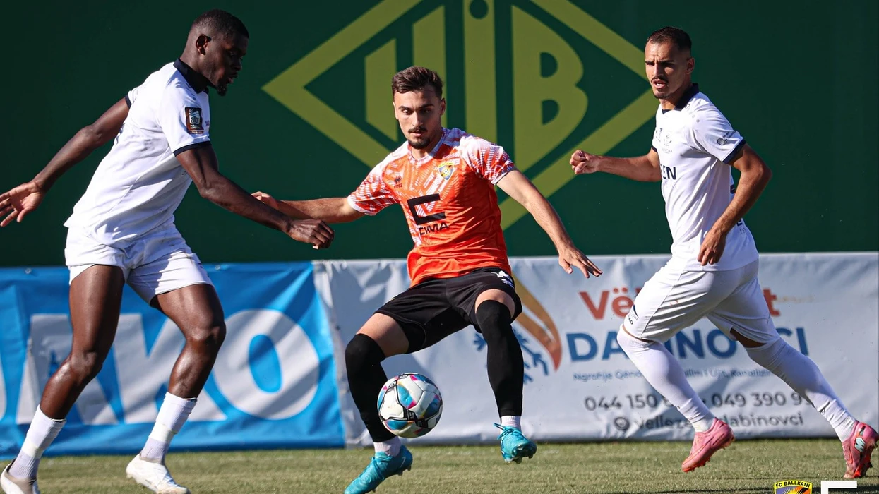 Dita e ndeshjeve në Superligë: Luhet në tre qytete, vëmendja në Suharekë