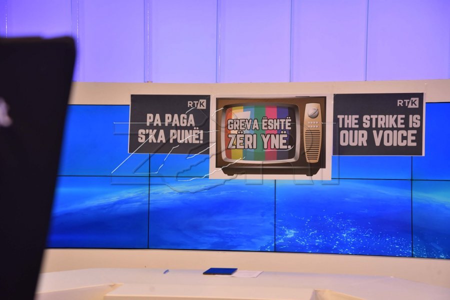 Edicioni i lajmeve në RTK nis me protestë [video]