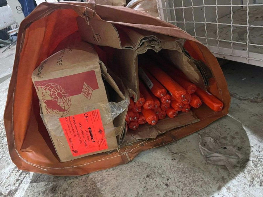 Sekuestrimi i rreth 300 kilogramëve eksploziv, arrestohet një i dyshuar