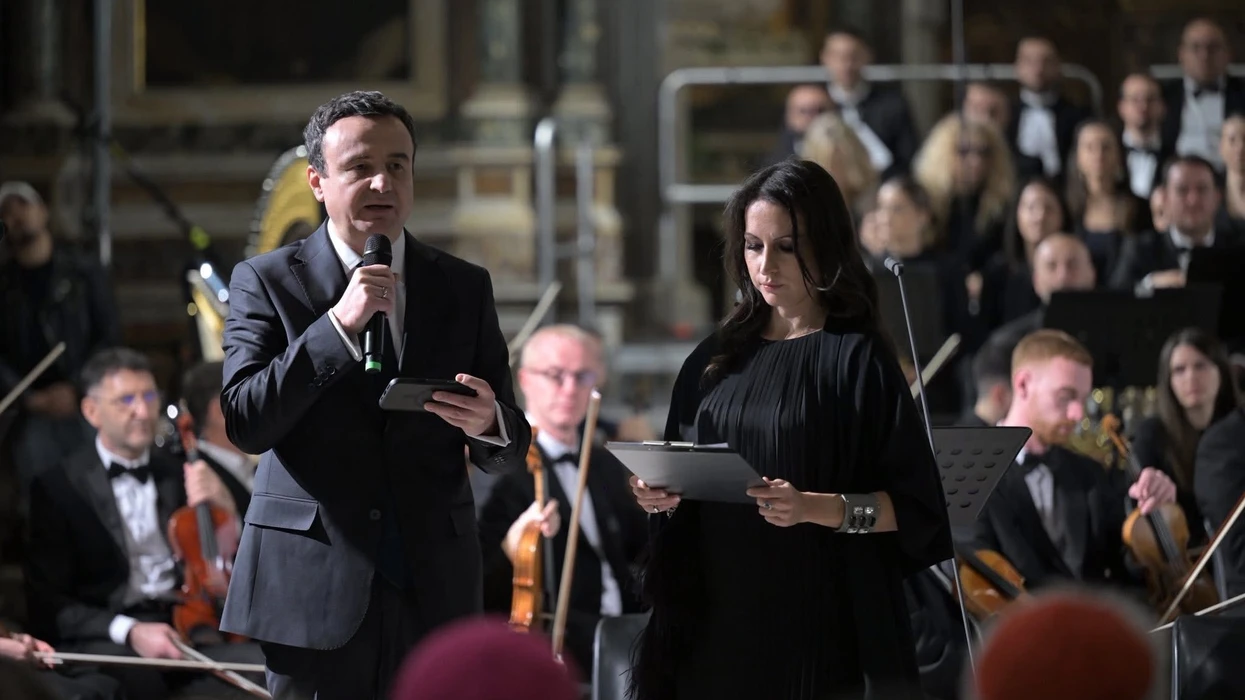 Kurti mbajti fjalim në Vatikan, ambasadori Miftari reagon ndaj tij për organizimin e vizitës