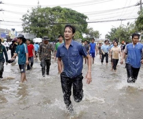 Përmbytjet në Tajlandë prekin mbi dy milionë njerëz, humbin jetën 13 persona