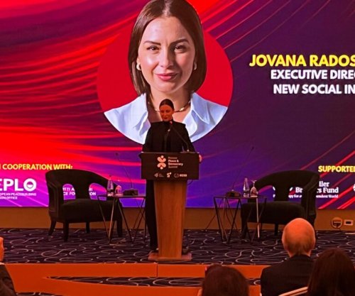 Samiti për Paqe dhe Demokraci në Prishtinë trajton dezinformimin, mosbesimin dhe sfidat ndaj normave demokratike