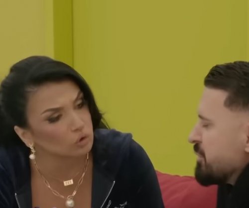 “Ti njihesh që një vit, unë kam 30 vjet karrierë”, përplasja mes Shkurtës dhe Labinotit shndërrohet në debat të ashpër