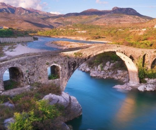 Reshjet e dendura të shiut nuk rrezikuan monumentet në Gjirokastër