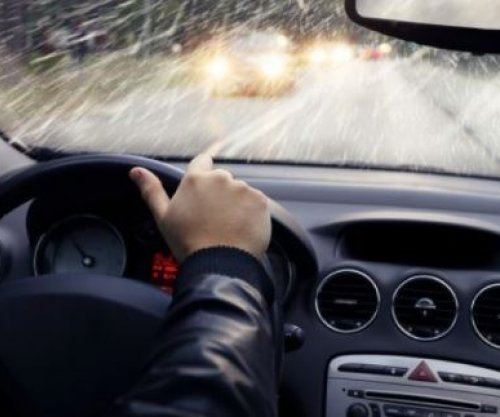 Mos vozitni me xhaketa dimri në veturë, kjo mund të jetë e rrezikshme [video]