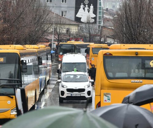 Tollovi në kryeqytet, autobusët sërish te Komuna – punëtorët kërkojnë pagat