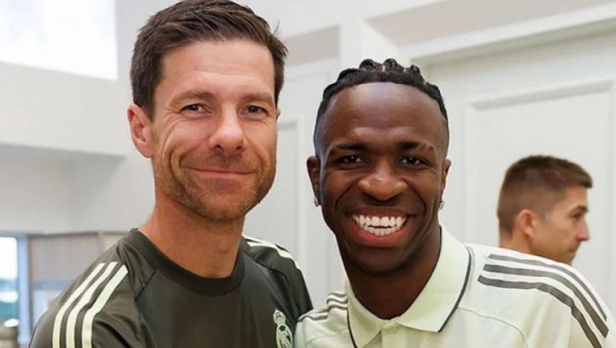 Alonso flet për marrëdhënien me Vinicius Jr: Është shumë e mirë