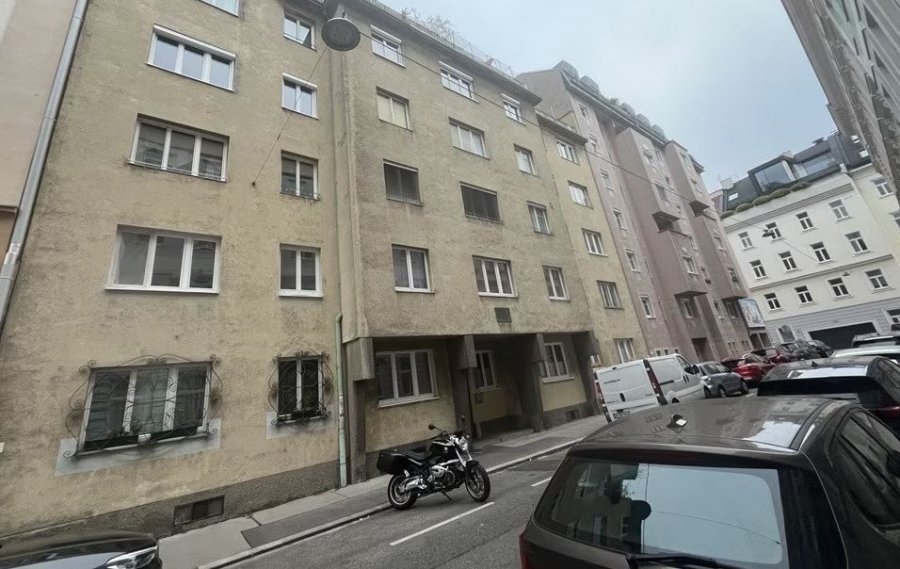 Therën për vdekje një burrë në Vjenë, arrestohen një kroat dhe një serbe