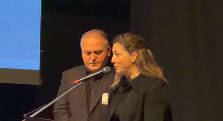 “Amanetin tënd do ta ruaj”, motra e Shpat Kasapit emocionon me fjalimin e saj në ceremoninë mortore