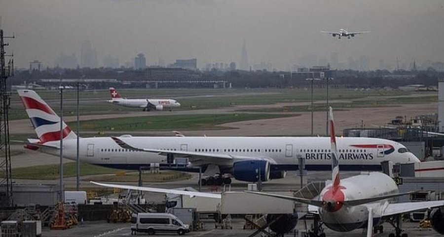 Zjarr në aeroportin “Heathrow” në Londër, bllokohet autostrada e vonesa në fluturim