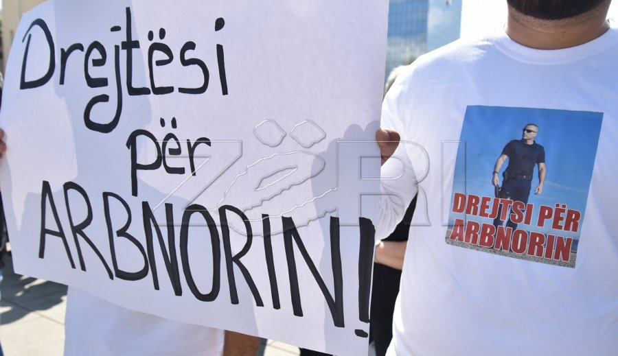 Hakmarrja e Serbisë, avokati thotë se ndërkombëtarët e kanë çelësin për ish-policin Spahiun