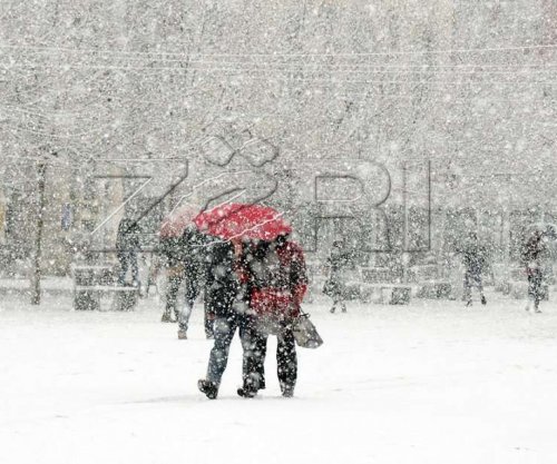 Policia e Kosovës apelon për kujdes në rrugë për shkak të reshjeve të shiut dhe borës