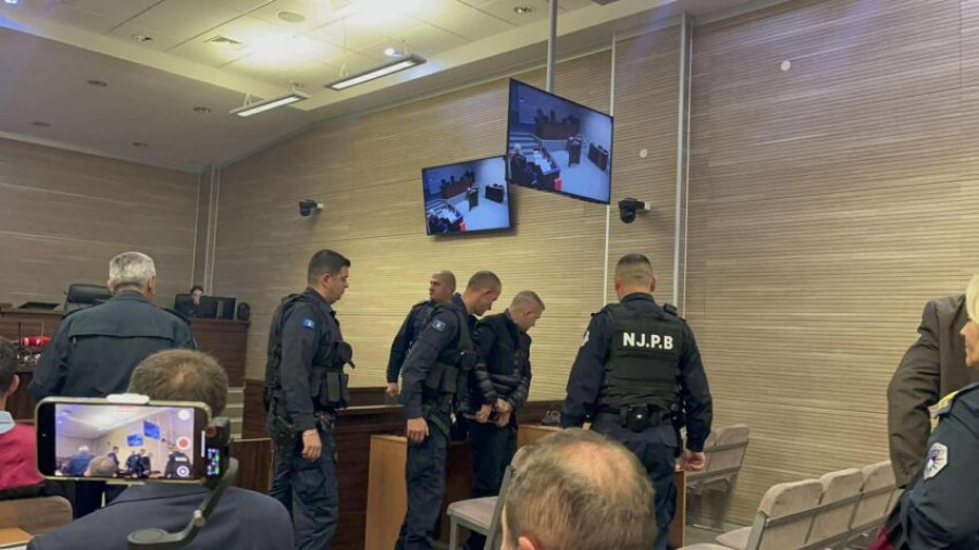 Naim Murseli, Granit Plava dhe Kushtrim Kokalla arrijnë në sallën e gjyqit