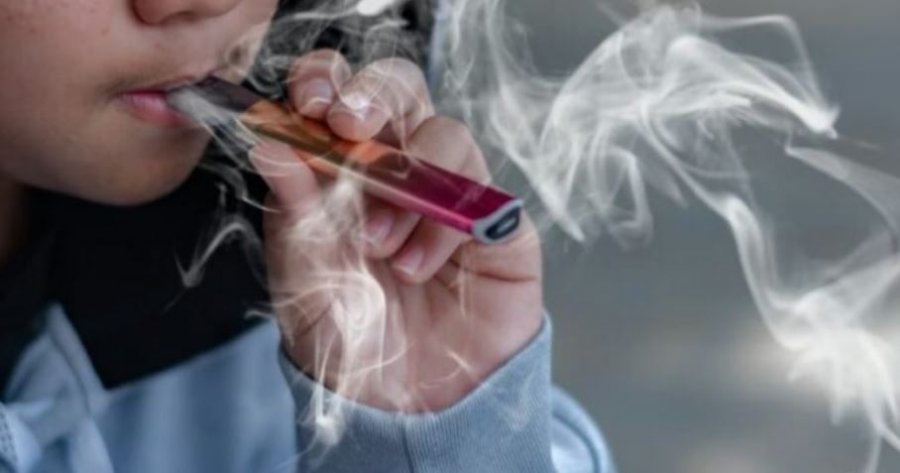 OBSH: 15 milionë adoleshentë në botë përdorin cigare elektronike