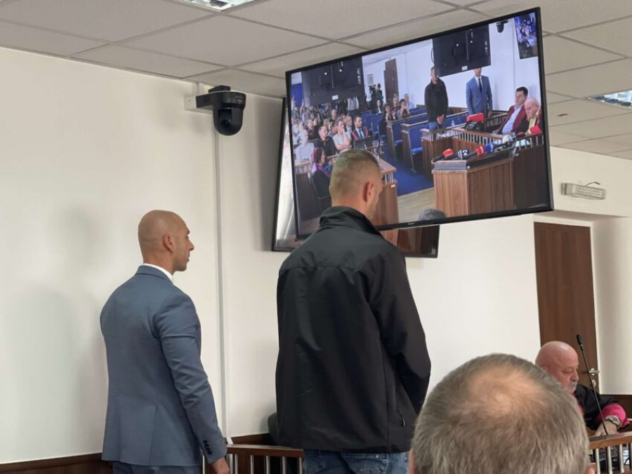 Simiqi dhe Vukasinoviqi deklarohen të pafajshëm për sulmet ndaj gazetarëve në Leposaviq