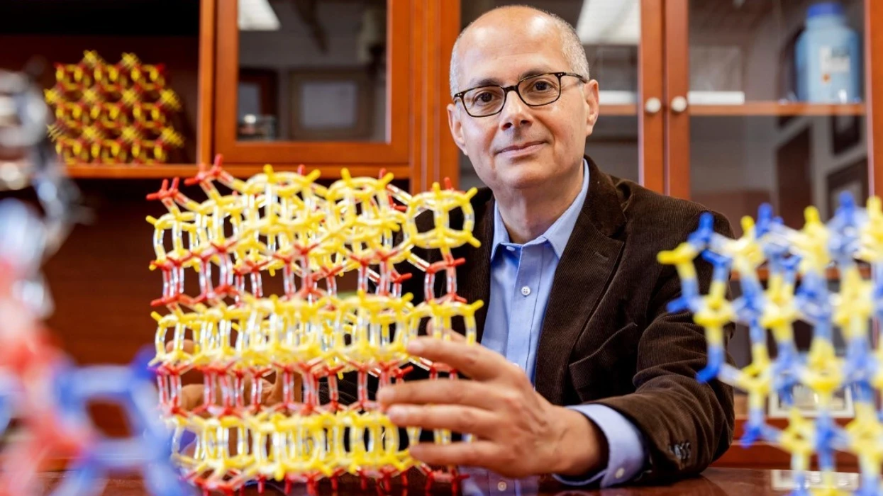 Nga refugjat palestinez në fitues i çmimit “Nobel”, historia e jashtëzakonshme e jetës së Omar Yaghit