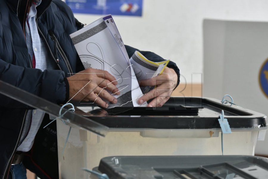 KQZ-ja tregon se sa qytetarë kanë votuar deri në orën 13:00