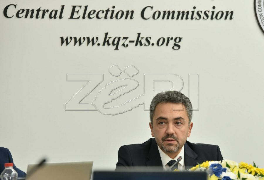 Kreshnik Radoniqi shpjegon procedurën e votimit me asistencë