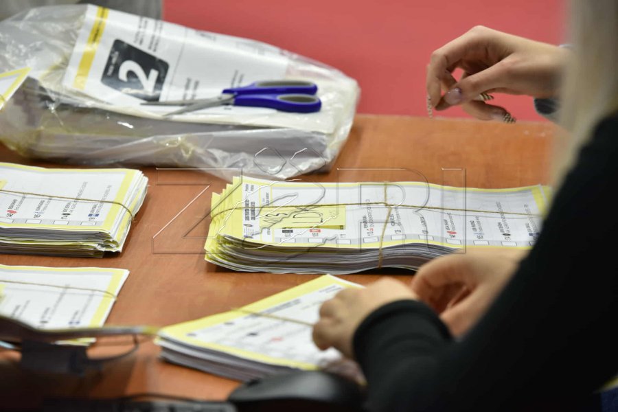 KQZ: Procesi i numërimit po vazhdon në të gjitha komunat, rezultatet po publikohen në platformë