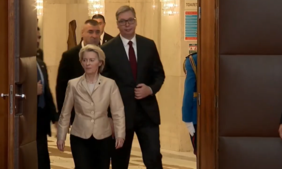 Vuçiqi tregon se ka folur me Von der Leyenin për dialogun Kosovë - Serbi