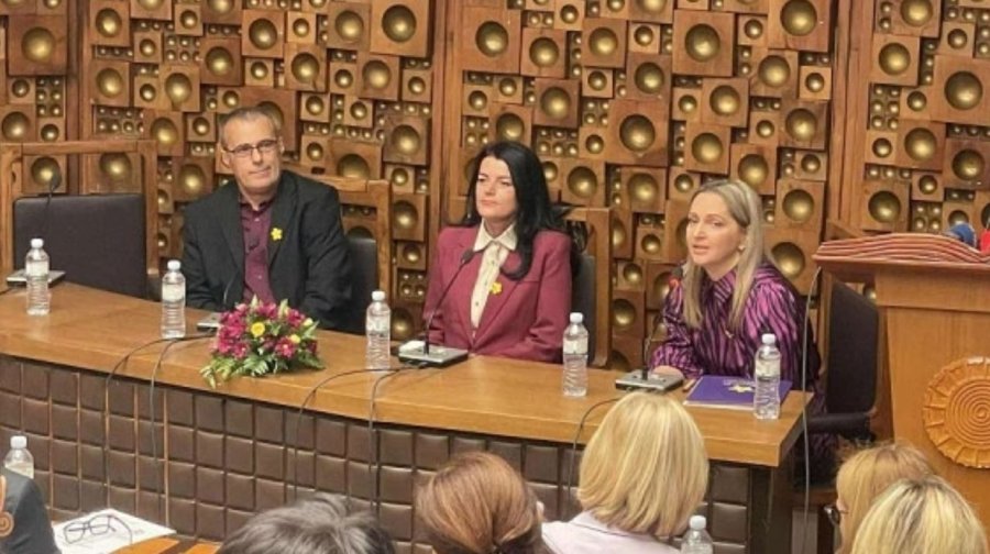 Vasfije Krasniqi: Kisha shumë dilemë a mund të flas publikisht për dhunën e përjetuar