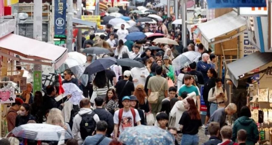 Shpërthen gripi në Japoni, mbyllen mbi 100 shkolla e rikthehen maskat