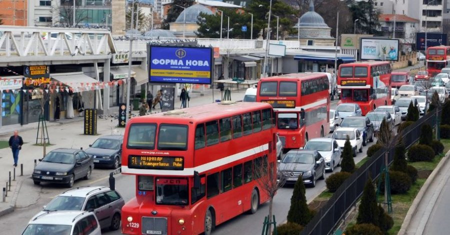 Vazhdon kaosi në transportin urban në Shkup, autobusët sërish nuk arrijnë në kohë