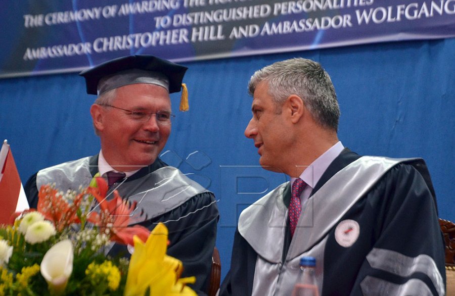 Edhe Christopher Hill, dëshmitar në gjyqin ndaj Thaçit