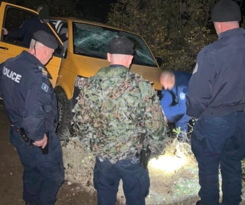 Parandalohet një rast i kontrabandës me mallra në Han të Elezit, të dyshuarit ikin