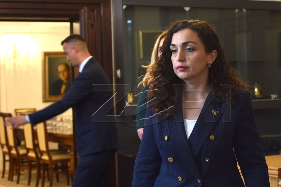 Presidentja do të kërkojë kompromis politik në konsultat me partitë