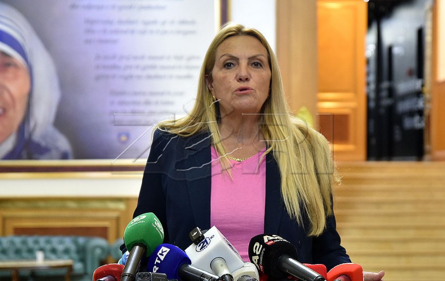 Kadrijaj ironizon me Kurtin: Sot e pamë një Albin të urtë e të butë