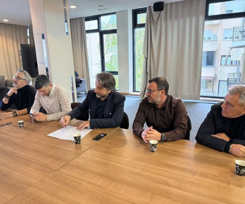 Përparim Rama falënderon operatorët e transportit urban: S’po e ndalin punën edhe pse Qeveria ka bllokuar buxhetin