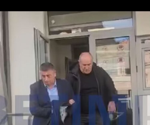 Publikohen pamjet, momenti i arrestimit të prokurorit Beqë Shala në vendin e punës