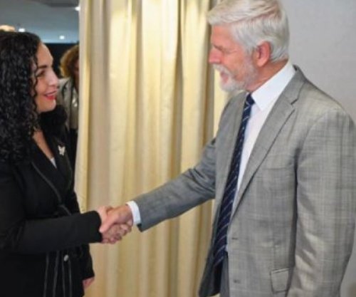 Osmani uron Çekinë, vlerëson miqësinë dhe partneritetin