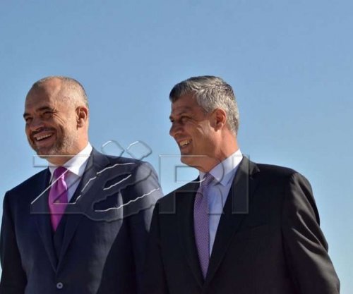 Edi Rama reagon sërish për mbajtjen në paraburgim të ish-presidentit Thaçi në Hagë