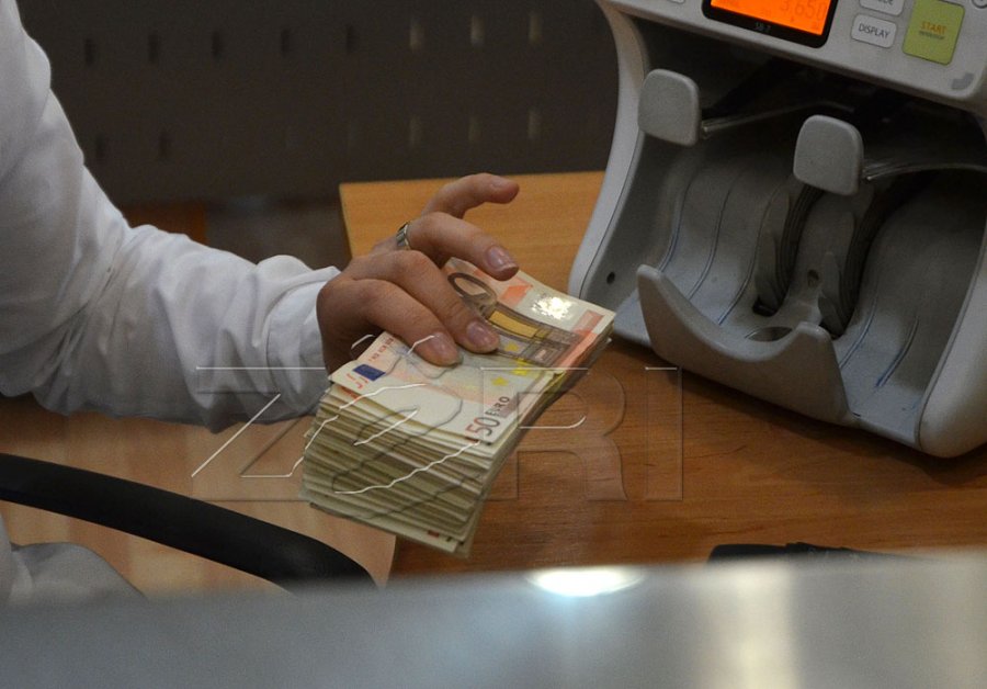 Nga 1 janari mund të mos ketë paga e pensione – rreziqet që i kanosen Kosovës në mungesë të buxhetit