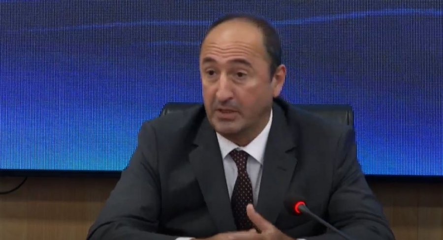 Zyrtare: Liburn Aliu prezantohet si drejtor i ri i Portit të Durrësit