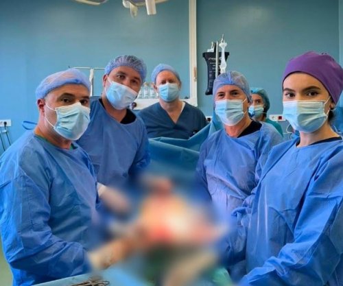 Në Kirurgjinë Vaskulare u krye një intervenim i rrallë, zgjati pesë orë