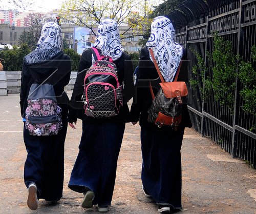 Imami Maliqi thotë se vendimi i Supremes për shaminë krijon diskriminim e përjashtim të vajzave me mbulesë