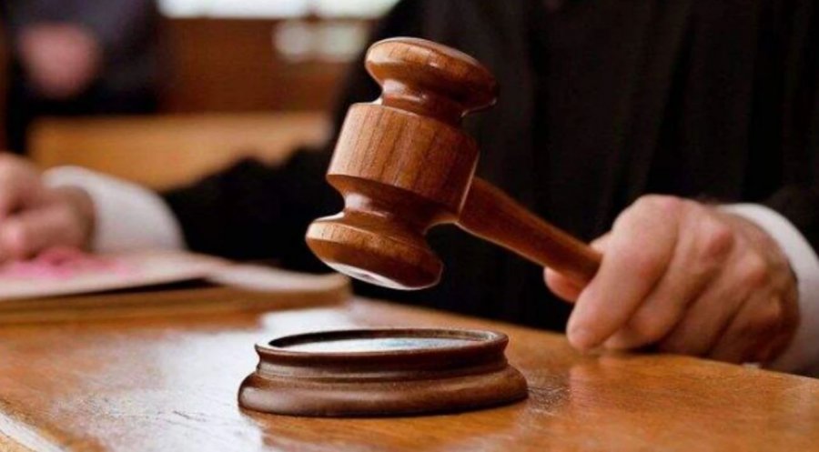 Një muaj arrest shtëpiak për mjekun nga Vushtrria, dyshohet për marrje ryshfeti