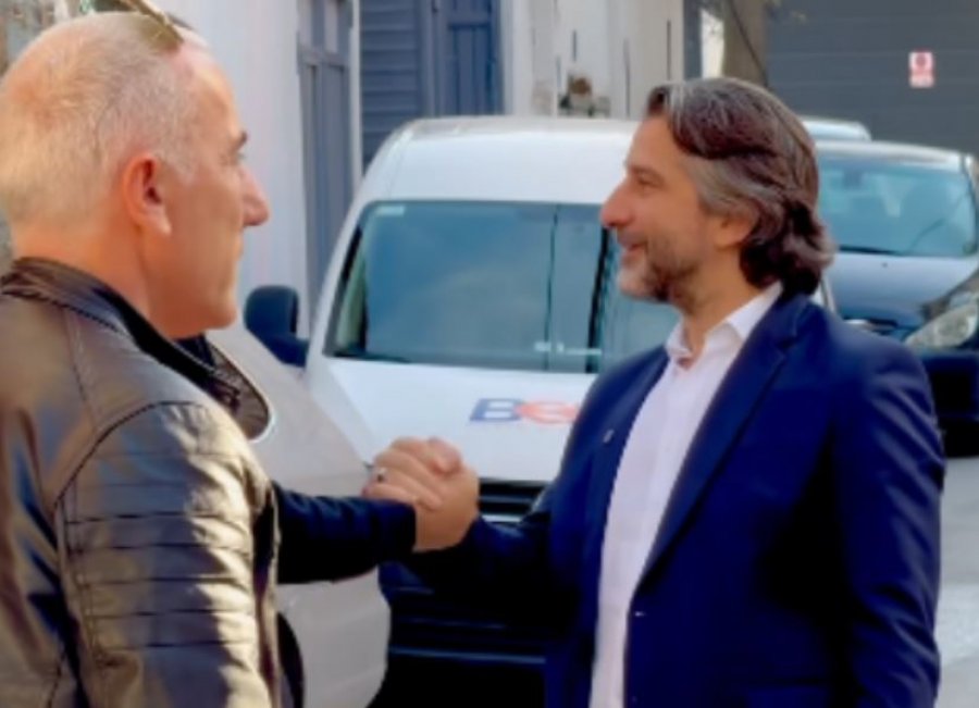 Rama takohet me kryeqytetasit: Energji fantastike te Qyteti i Vjetër dhe Blloku i Parë [video]