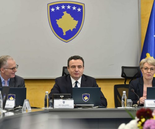 Qeveria miraton propozimin për rritje të pagës minimale në sektorin privat