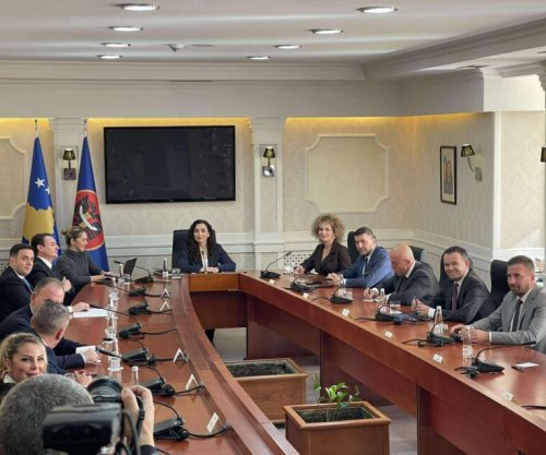 Nis takimi i presidentes me partitë politike