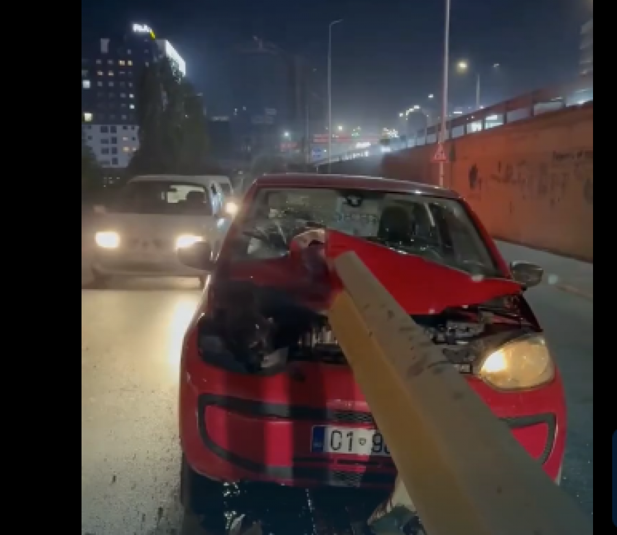 Tri vetura përfshihen në një aksident në Çagllavicë, dy të lënduar