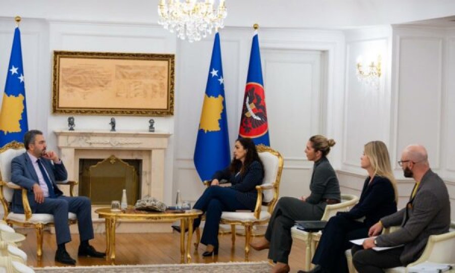 Osmani takon Kryesuesin e KQZ-së Kreshnik Radoniqi, flasin për përgatitjet e balotazhit më 9 nëntor