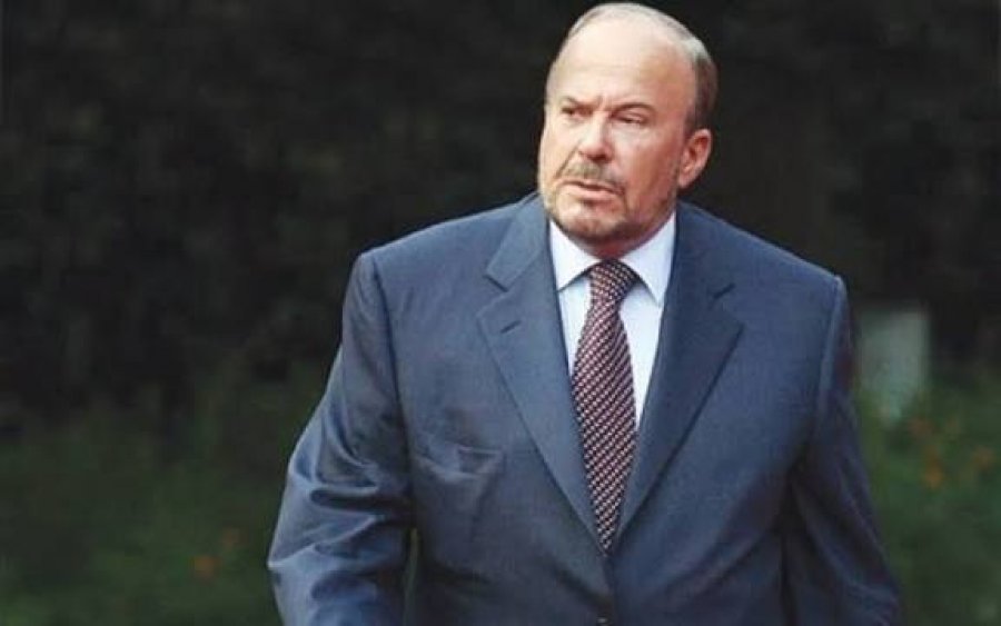 Vdes ish-kryeministri i Shqipërisë, Fatos Nano