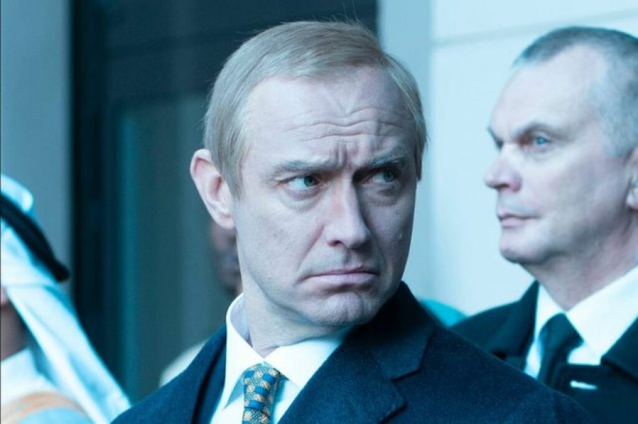 Filmi që tronditi Venecian, Jude Law portretizon “Magjistarin e Kremlinit”