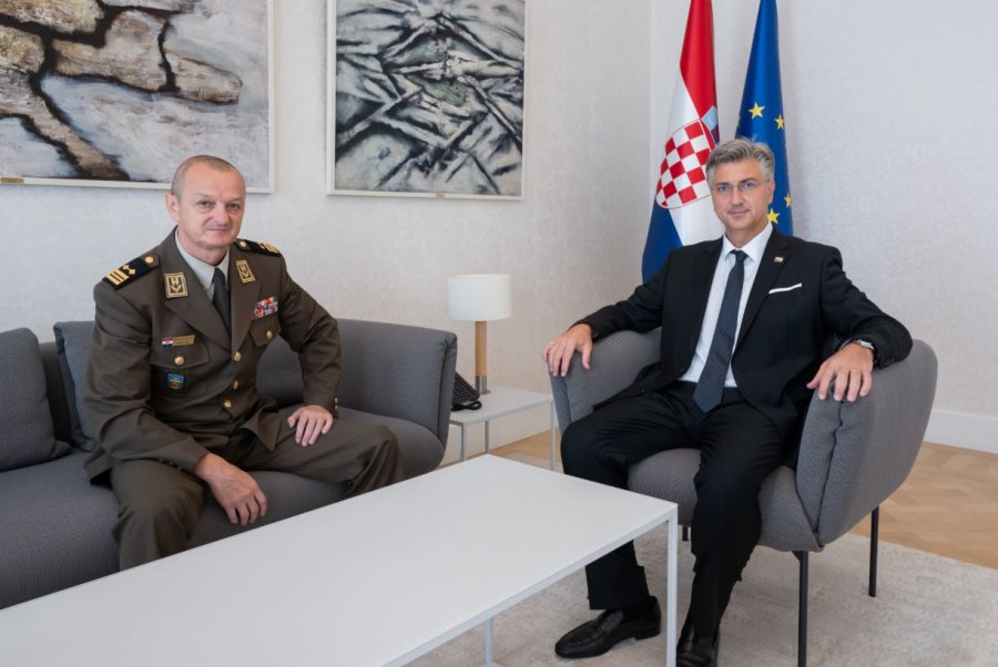 Piloti kroat i dyshuar për spiunazh në Kosovë, Plenkoviqi kërkon informacione nga Inteligjenca e Sigurisë Ushtarake rreth tij